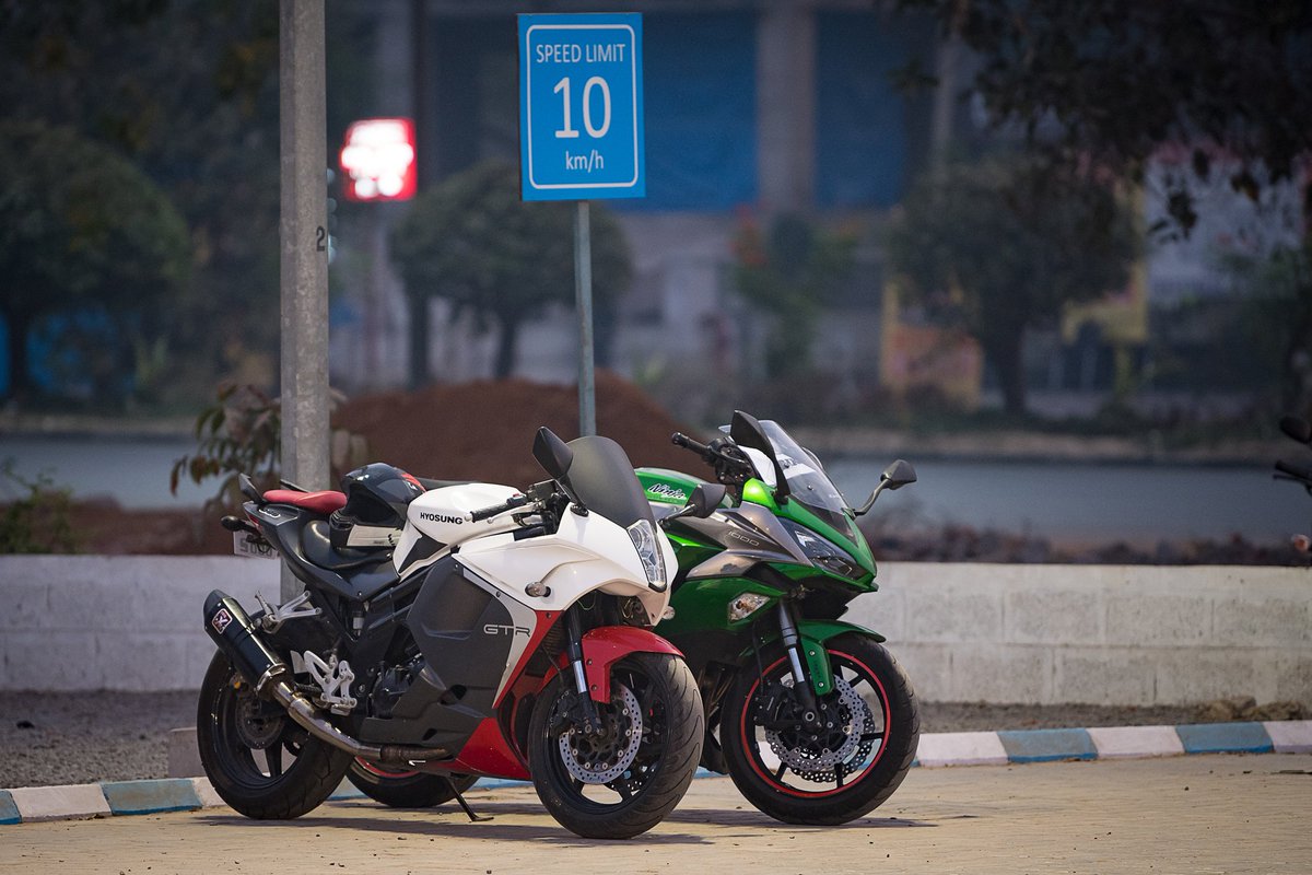 Varundewal's tweet photo. #ShutterGears #2019 Inviting all the leading brands in Biking and Photography space to come forward & witness the first of its kind event in India at #Hyderabad - Jan2019.
@Lowepro @michelinindia @MotulIndia @IndianOilcl @Shell @Castrol @GulfOilIndia @inredbull @oppomobileindia https://t.co/9KqBLlsr9h