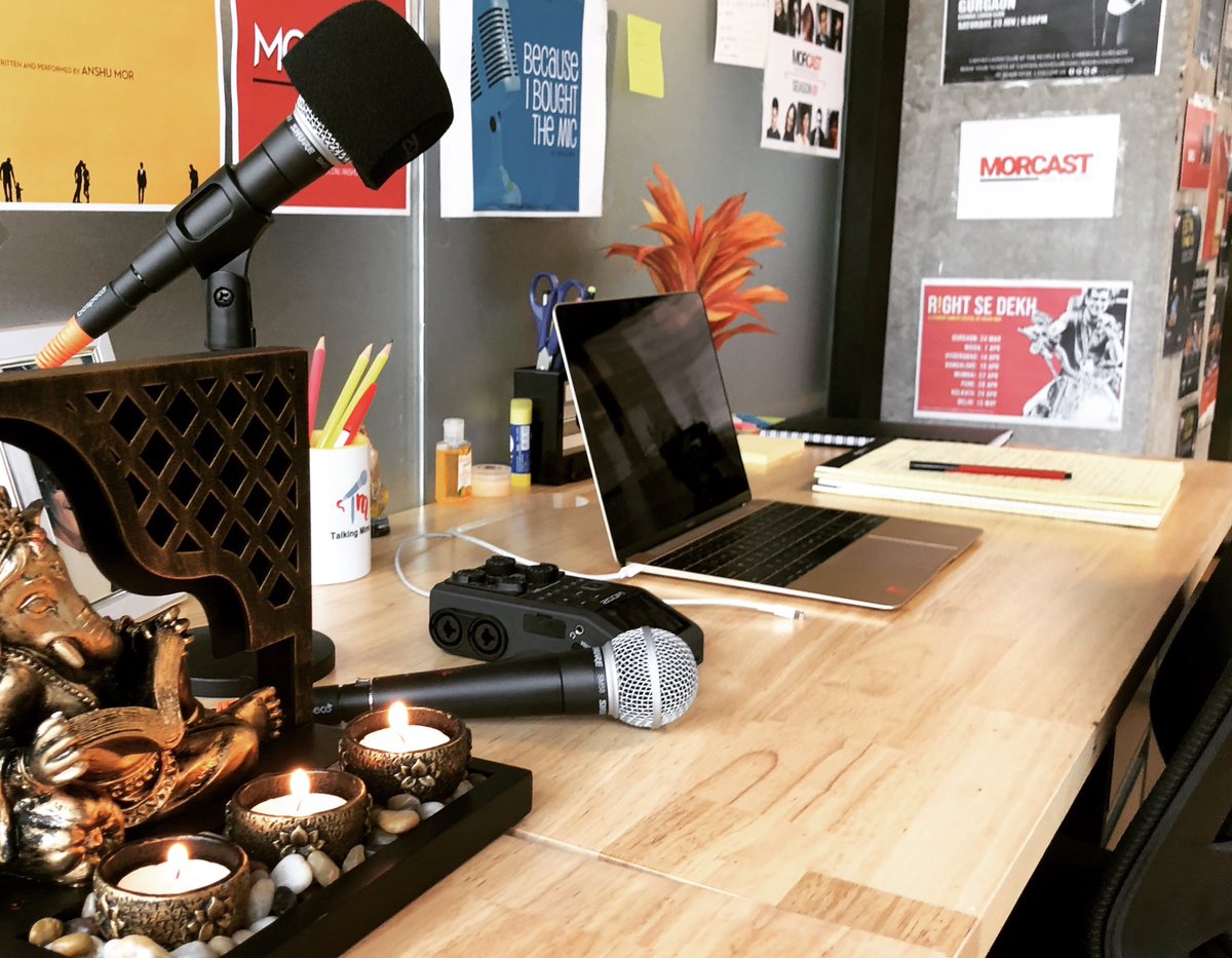 anshuMor's tweet photo. All the tools I need. #happyvishwakarmapuja #office #talkingmime https://t.co/yGzK52Q6S5