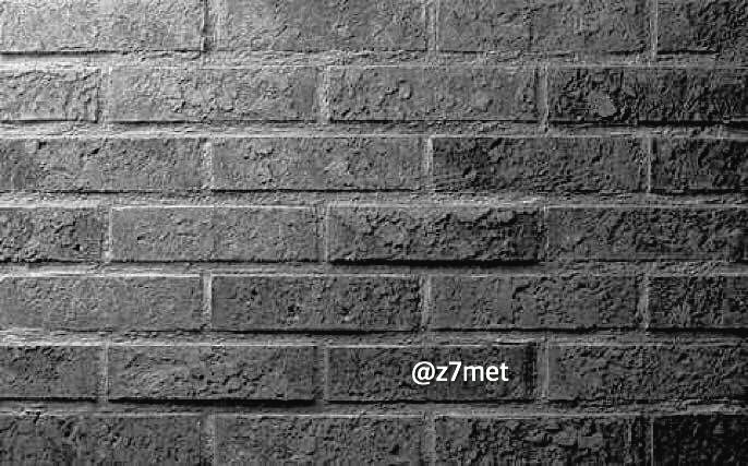 z7met's tweet photo. لو قيل لك أكتب شيئاً على هذا الجدار ماذا ستكتب ؟ https://t.co/WRKFjZ0YWC