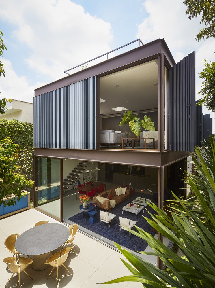 Box House in São Paulo

e-architect.co.uk/saopaulo/box-h…

#SPHouse #SãoPauloArchitecture
#LatinAmericanDesign #BrazilArchitecture