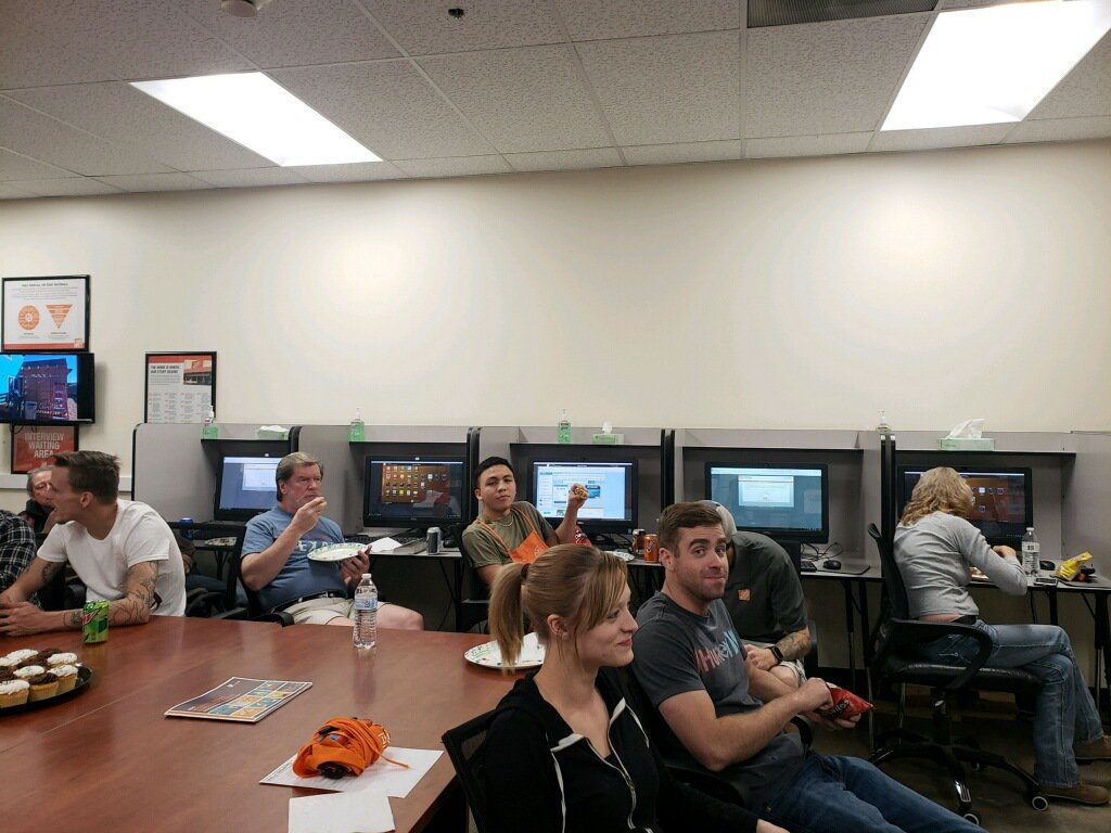 Freight appreciation night 1518!!! DS team unloading the truck and working the freight while the team kicked back and enjoyed some fresh grilled food and other tasty treats while watching late night same page! Thank you for all you do!!! #bestofthebest <a href="/PabstBen/">Ben Pabst</a> <a href="/AndyDHRM/">Andy Martin</a>