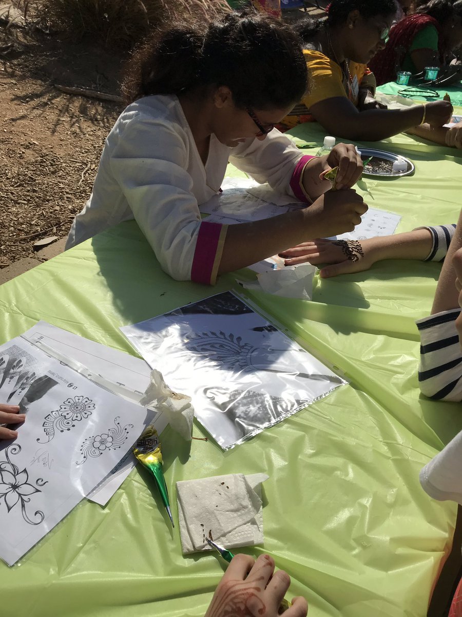 Learning by celebrating: the culture of sharing Diwali at MCMS#opshares