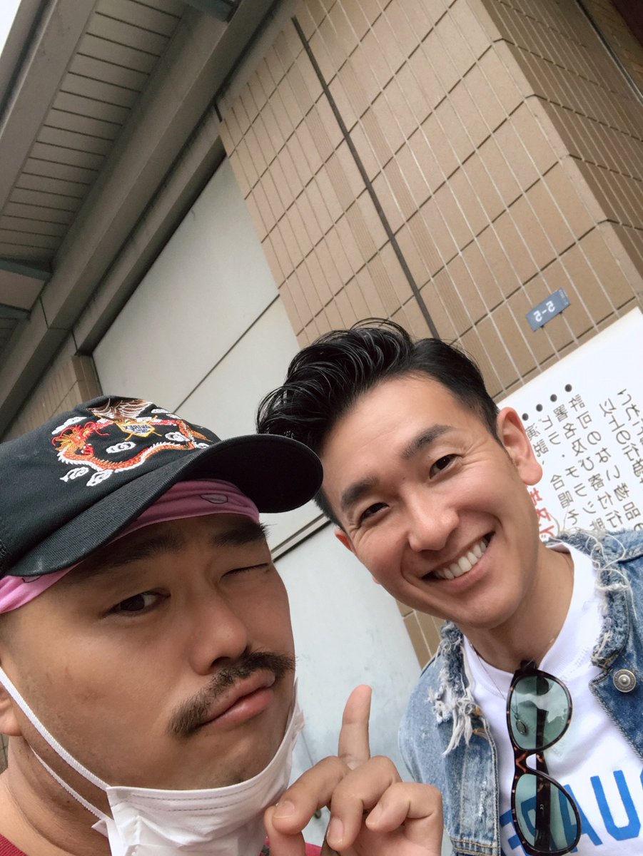 なんかチャラい人に声かけられたなと思ったら、よく見たら塚田良平さん