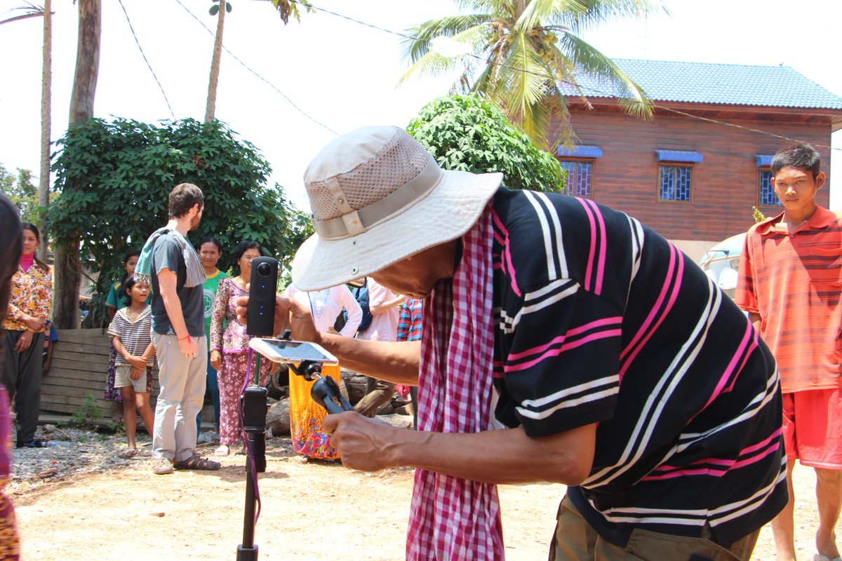 gmw3_'s tweet photo. Guest writer Martin Lansard, CEO of Cambodian firm Aniwaa, explains how #VR is playing a role in a country determined to move forward. - https://t.co/9wTKfbugbv #tech https://t.co/HQhlE7LUOf