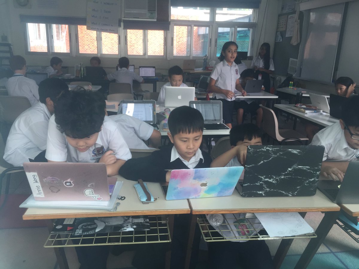 CaptainGoga's tweet photo. Narrative writing celebration! Swapping students with @Ms_Angela3 to give feedback on their writing. Thanks to @Hamorn and @MrsAndersAIS for bringing their students to read the narratives! #Redbrick125 https://t.co/IikP8yRa9e