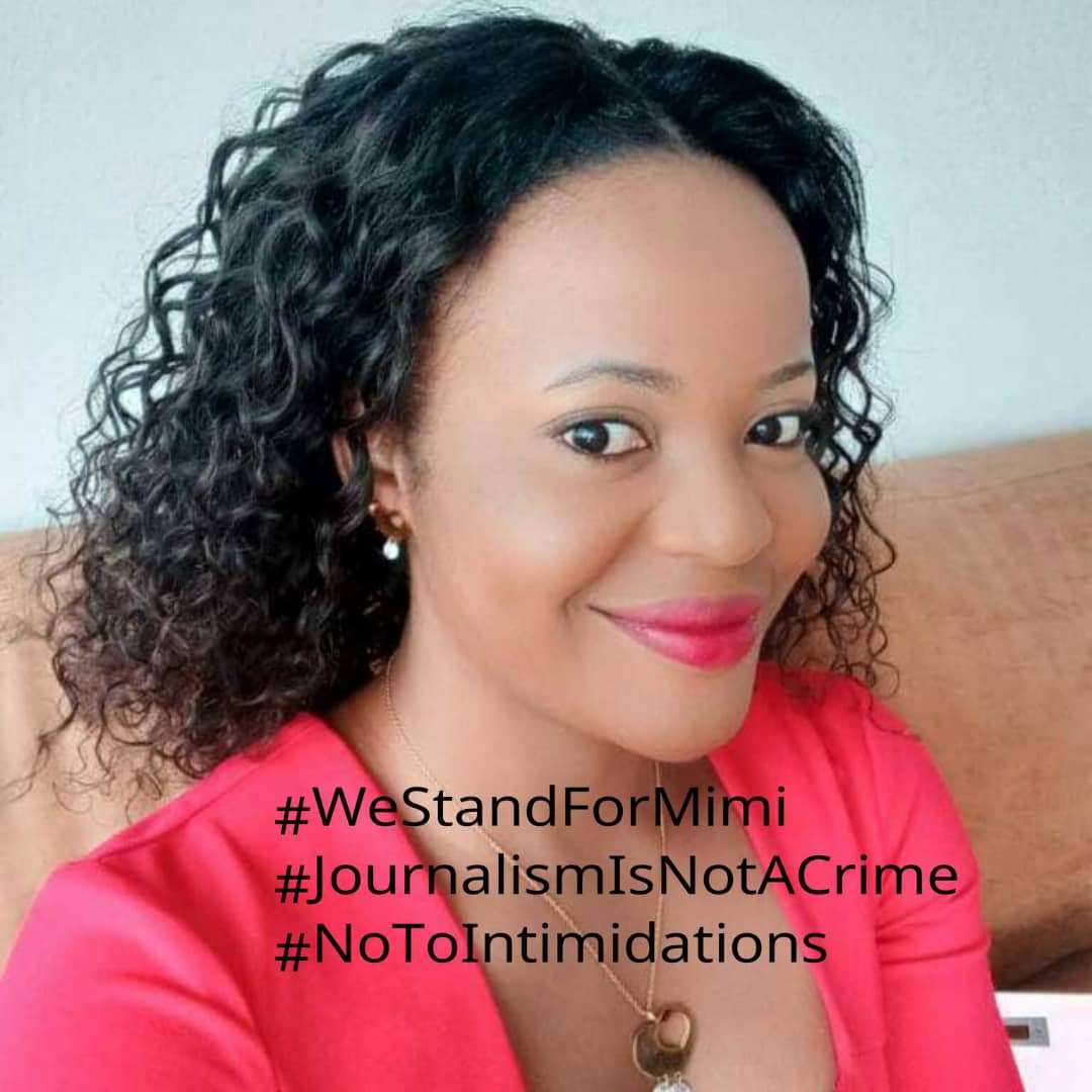 AnniePayep's tweet photo. Ravagés! @Mimimefo237 vient de passer sa première nuit à la prison de #NewBell. Elle y a été enfermée à 23h15 avec des menottes aux poignets comme un vulgaire bandit de grand chemin. Nous disons NON!
#WeStandForMimi #NoToIntimidations #Cameroun https://t.co/Ez0YQwzGLu