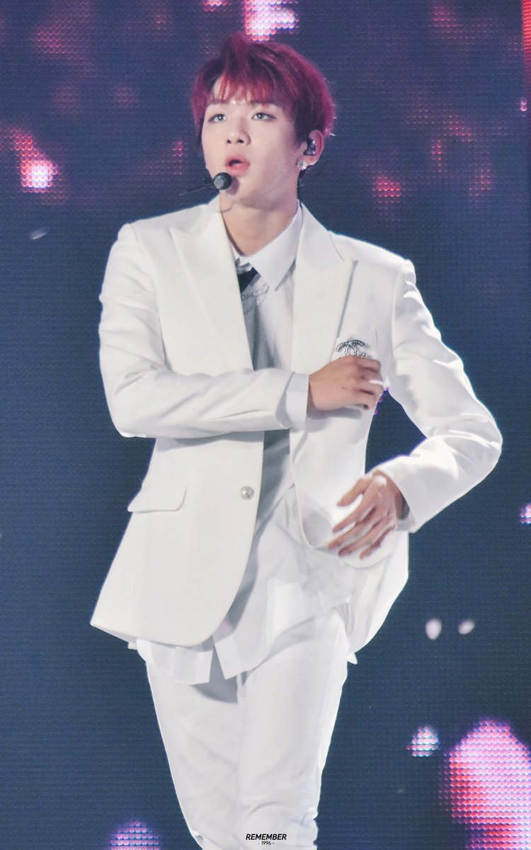 REMEMBER_1996's tweet image. 181106 MGA 🐶❤

#강다니엘 #워너원 #kangdaniel #wannaone