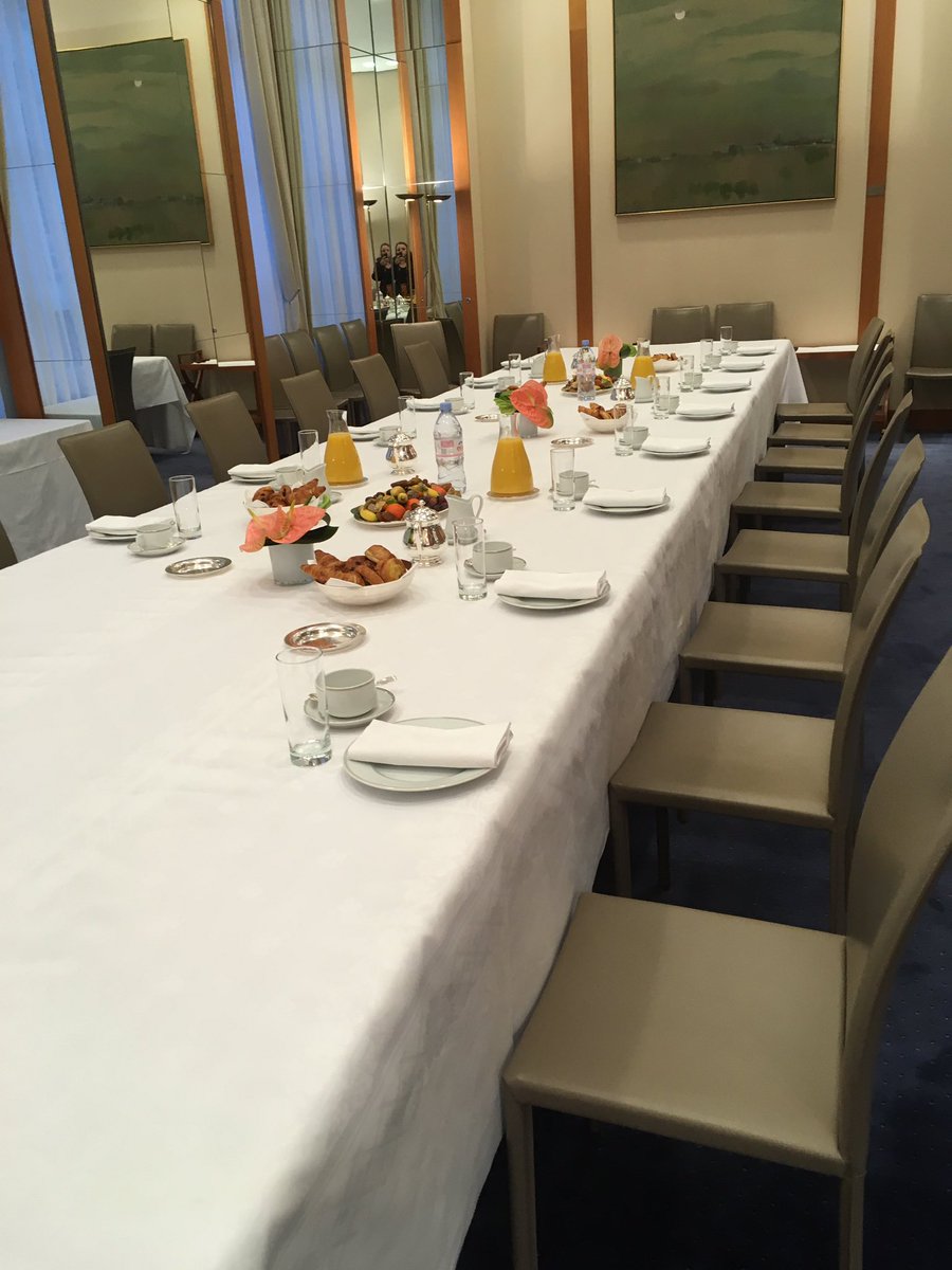 JenniferLarche's tweet photo. Petit déjeuner DIA à l’Orangerie https://t.co/h8vyi6mSd1