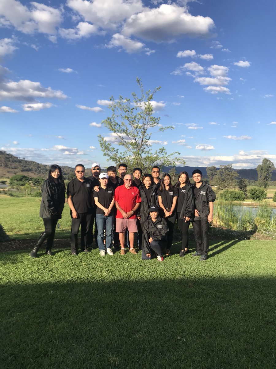 NewgateFarm's tweet photo. Great to have the @AusBreeders Chinese Breeding Internship visit the farm this afternoon for a master class from our very own guru Peter Keating❗️#NextGeneration #SharingTheWisdom 🌎@anz_news @TDNAusNZ https://t.co/vJInvDpcbY