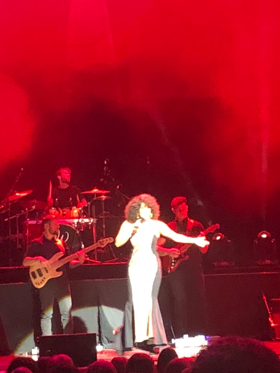 Keithkerwin87's tweet photo. @BelindaDavids amazing show last night in Gateshead you done her justice. Big shoutout to the band dancers and the production show. Definitely something I would pay to see again https://t.co/ibxvwiGuf0