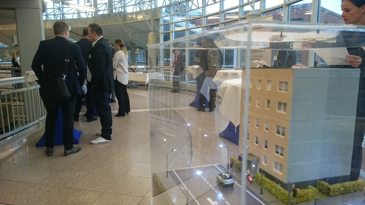 LemonbeatGmbH's tweet photo. Guten Morgen von der #smartenergy2018 Fachtagung in der @dasa_dortmund. First things first: Frühstück. #Lemonbeat #LeanMetering https://t.co/xbxsc7Wakg