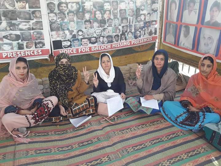 Shaari_Baloch's tweet photo. ShabirBaloch,Ex Information secretary of @BSO__AZAD was abducted on 4 Oct 2016.despite passing 2 complete years n torture cells his whereabouts r still unknown. Till date Seema baloch and zareena baloch are struggling for his safe recovery.
#SaveShabirBaloch https://t.co/gT3MiLzoEs