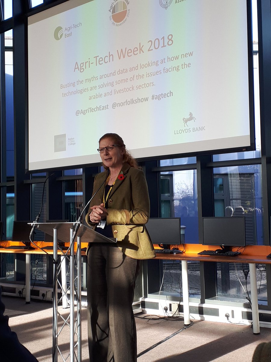 Laura_AgriTech's tweet photo. Jane Townsend Principal of @EastonOtley welcomes everybody at day 4 of #ATE2018. Great to see so any students attending the event! @AgriTechEast https://t.co/D1mhet2Vea