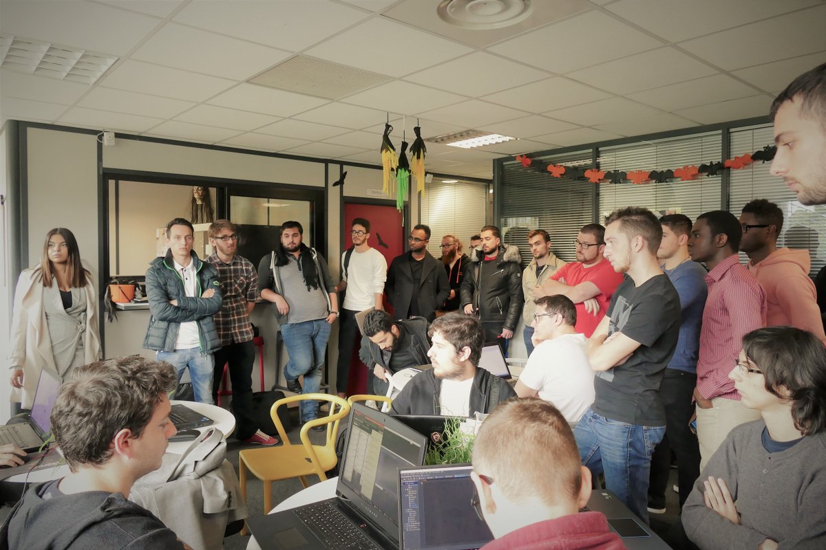 ukrphysics's tweet image. RT @G4formation: 👥Pour #anticiper la #collaboration avec les ING1 pour le #SpeedCoding #équipe #technique des ING3 a réalisé un #test et des #entretien❗️
#Objectif : déterminer les niveaux de #compétences des #apprenant dans chacune des #technologies…