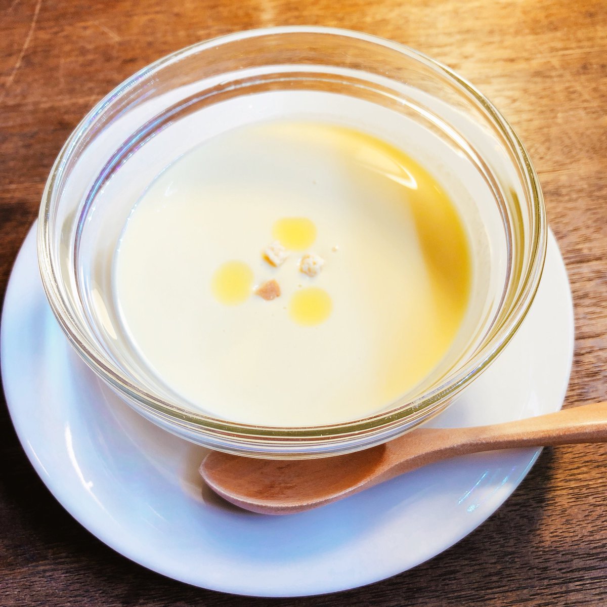 おいしい Pa Twitter 島田市 チャールストン さん 静かな住宅街にある隠れ家風なカフェですが人気すぎて外で待ちました 店内も本と多肉植物と熱帯魚に囲まれて隠れ家風ですが映え女子や茶会の奥様達で賑やかでした いただいたのは デミオムライス ランチ