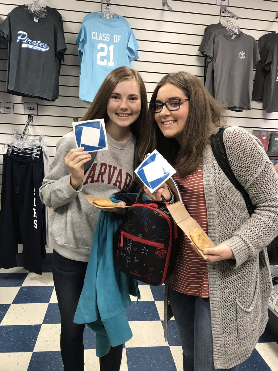 SCpiratedeca's tweet image. Day 3 of DECA spirit week: dress for success. Congrats to Jada, Zadi, and Hannah on finding the DECA diamonds around school &amp;amp; winning a free Galley cookie! #DECAspiritweek #MODECA