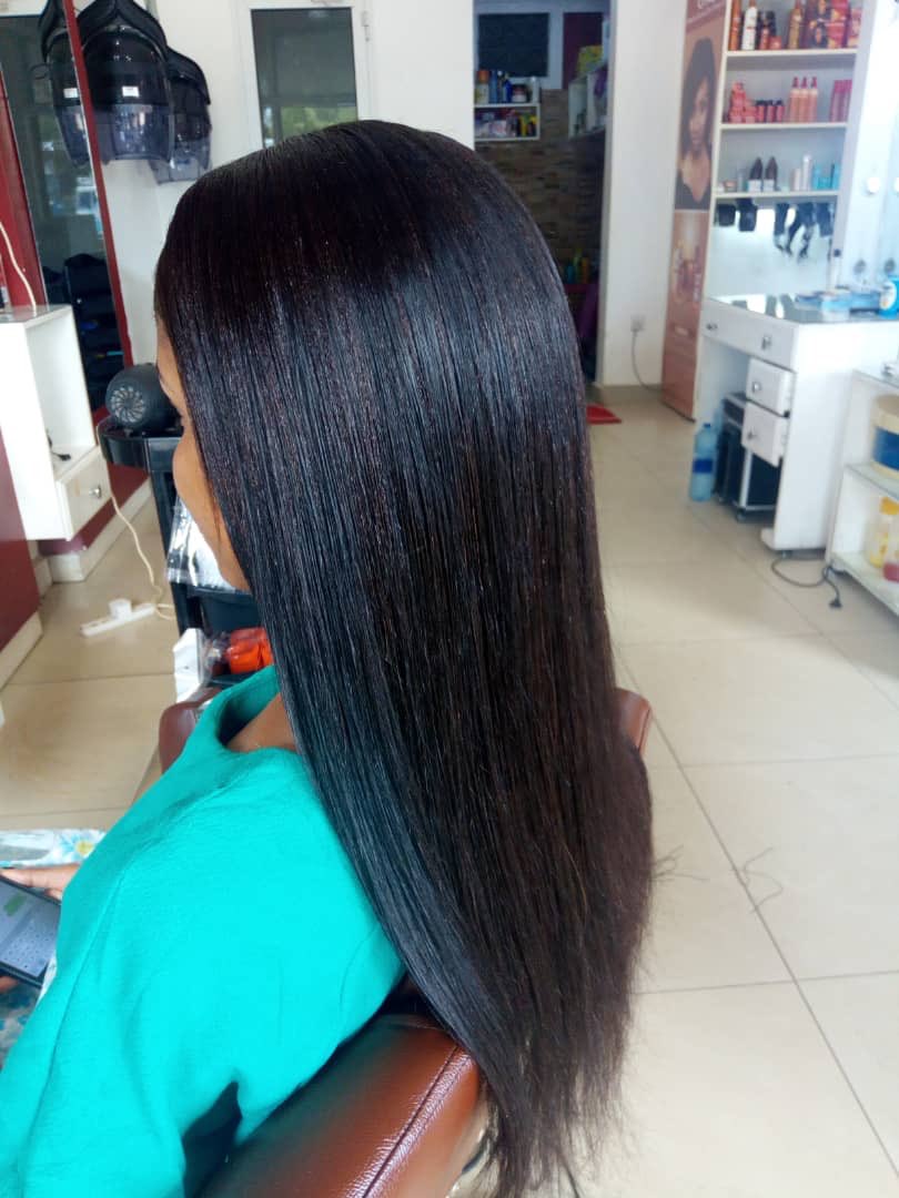 eosyminja's tweet image. Mteja wetu ameshonea weaving Karibu rozebraziliansalon Dar es Salaam na Arusha utapata huduma nzuri bila kujutia kabisa #weaving#straighthair #neatwork