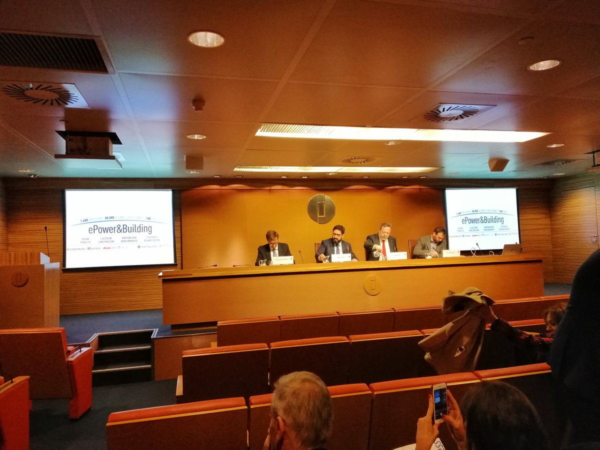 Veteco_'s tweet image. Comienza ya la rueda de prensa de @epowerbuilding que tendrá lugar del 13 al 16 de noviembre en @feriademadrid #ePowerBuilding18 #Veteco18 @Matelec_ @Construtec_ #Bimexpo #Archistone