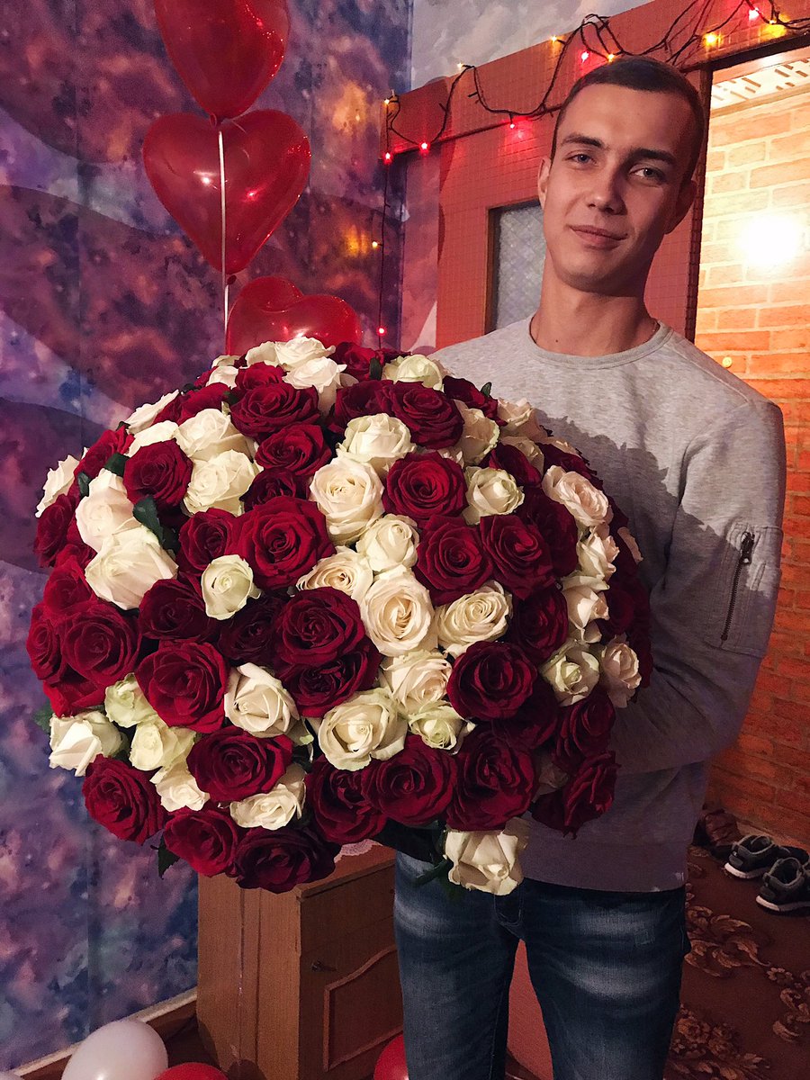 LudaKorotich's tweet photo. Люблю його дуже сильно 😘❤️💋@Slavik64135008 https://t.co/QAWfusxOoo