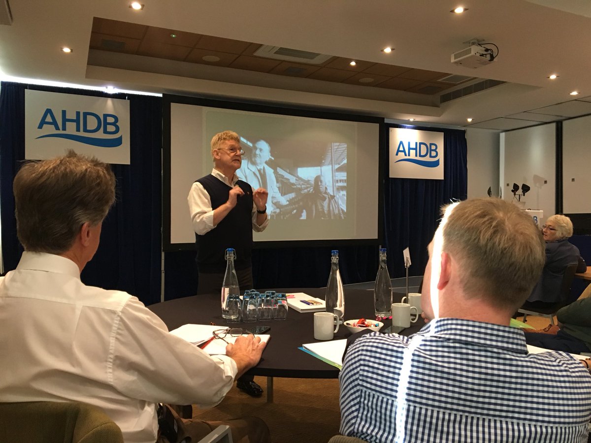 “You won’t leave a legacy in milk output, you’ll leave it in the hearts and minds of the people you work with” <a href="/sirjohnfjones/">JohnJ@sirjohnjones</a> #DairyLeader