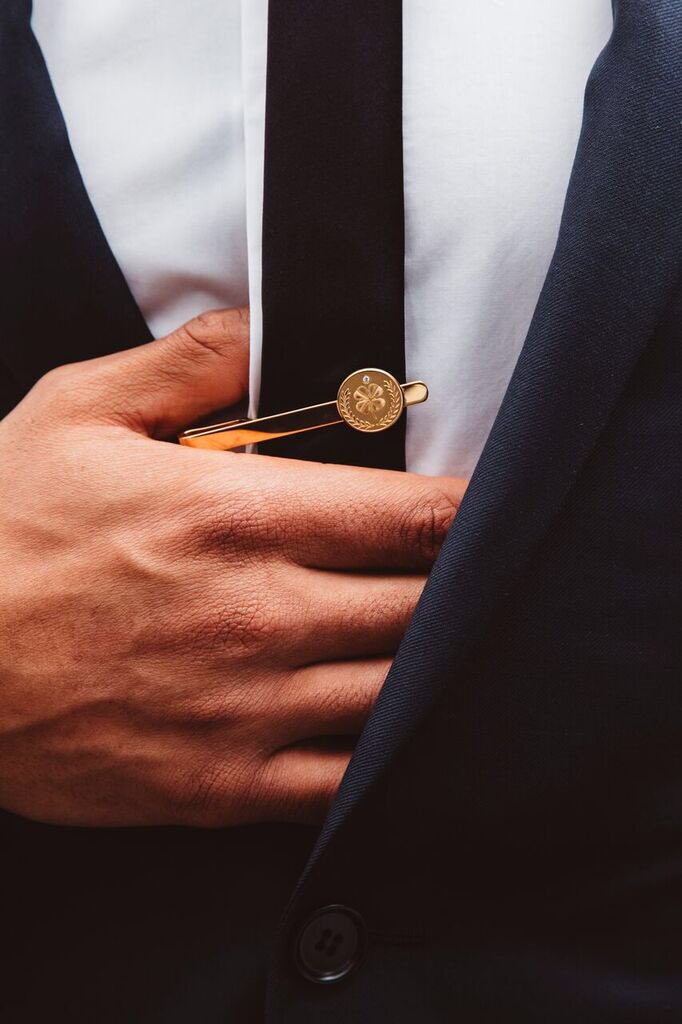 StatusMedal's tweet photo. Clothes make the man. #ThursdayThoughts #ThursdayMotivation #gold. Shop on https://t.co/6igbHbQl0o https://t.co/WUdJfx1tzN