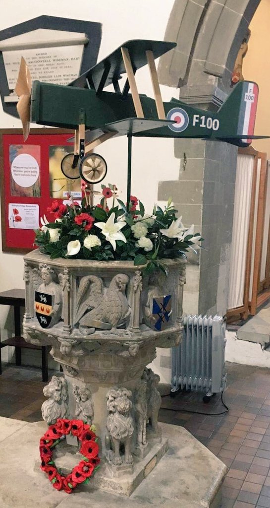 HillingdonRem's tweet photo. Thank you #FlowerGuild for displays for #HillingdonVillageRemembers @SJohnHillingdon https://t.co/v0oPwP9W3o