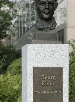 Letnapark's tweet photo. Ich hab den Krieg verhindern wollen!

8.11.1939 Georg #Elser verübt ein  Attentat auf Hitler &amp; die NSDAP-Führung im Münchner #Bürgerbräukeller. 8 Menschen werden getötet. Hitler verlässt das Lokal 13 Minuten früher als geplant.... [#Haasis @EditionNautilus ] https://t.co/GXf0geKQIL