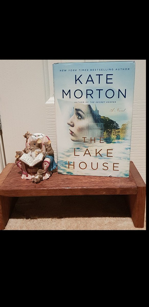 miniature68's tweet image. #SwinLibStudents About to start reading &quot;The Lake House&quot; by Kate Morton has anyone read it??
