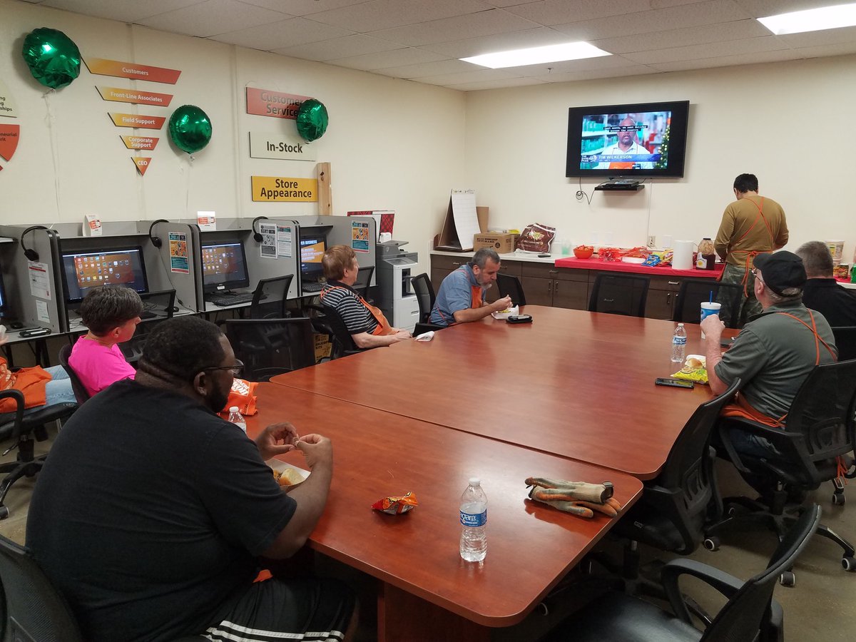 Tom Halbrook tweet media