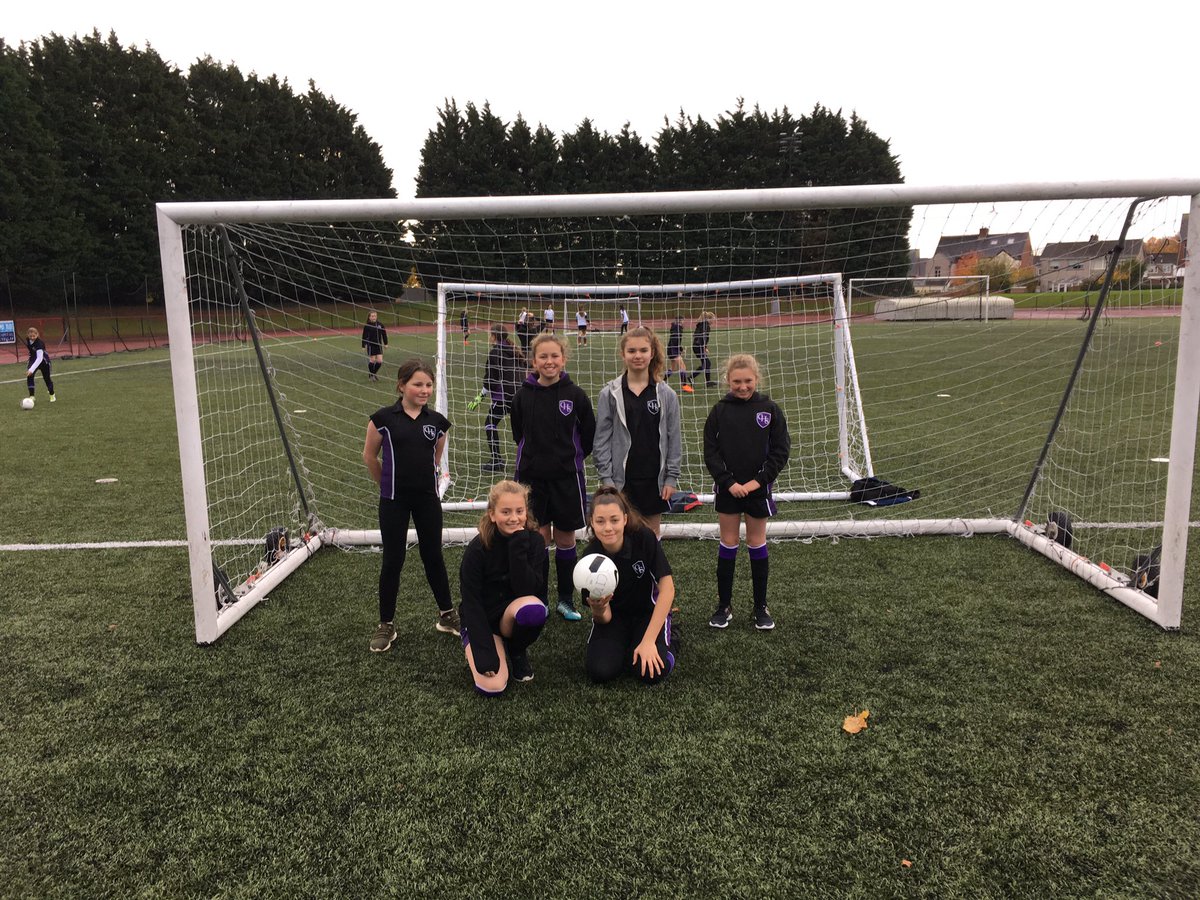 Good luck girls at today’s @torfaensport @CountyCommunity @EFLTrust #GirlsCup ⚽️⚽️⚽️ @CwmbranHigh_PE @CwmbranHigh Also thanks to our sixth form sports helpers for reffing 👍🏽