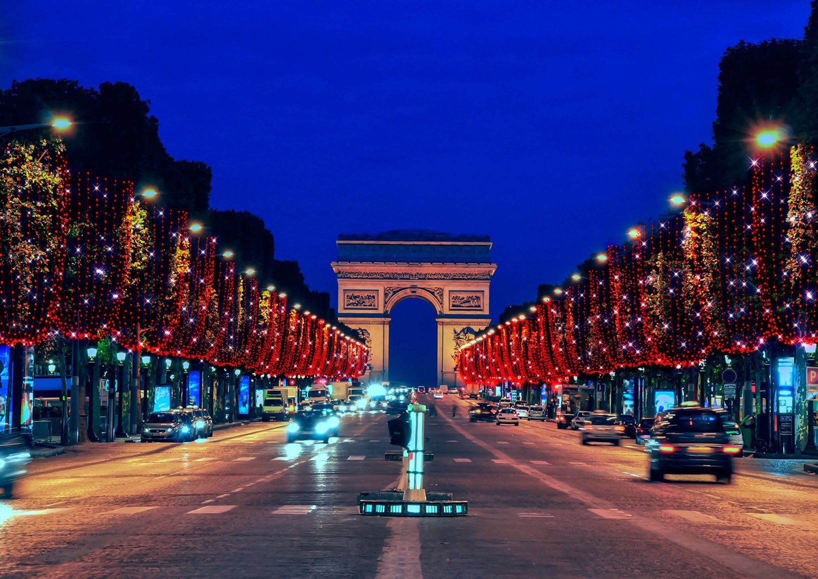 フランス観光局 No Twitter パリの シャンゼリゼ通り クリスマス18のイルミネーションは フランボワーズ の赤 11月22日 1月9日 普段は毎晩17時 2時ですが 12月24日 31日は一晩中ライトアップが楽しめます フランス イルミネーション Rt