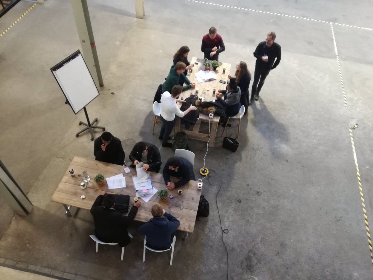 JeremyDoe72's tweet photo. Start gemaakt! Studenten @HvAdatascience gaan in twee intensieve dagen aan hopelijk gave ideeen en oplossingen werken voor @PortofAmsterdam ! #Hack4thePort
@HvAUrbanTech @HvA https://t.co/Za5woEskzQ
