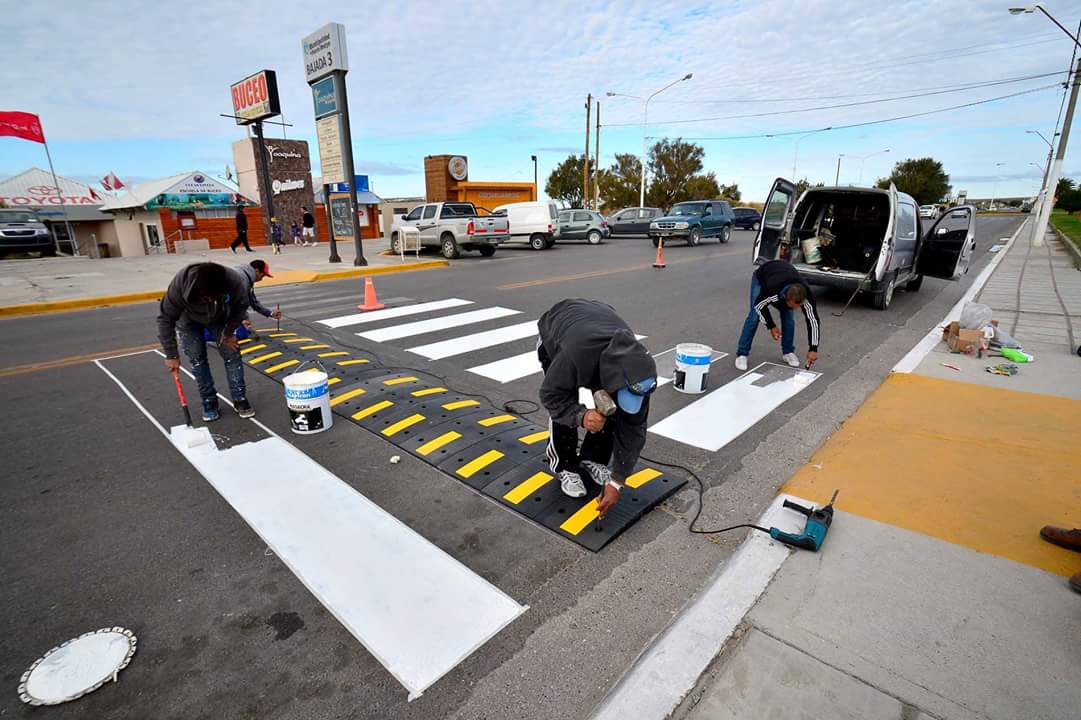 Felíz día a todos los empleados municipales! Orgulloso de trabajar codo a codo con Ustedes por el bienestar, mejor calidad de vida y al servicio del pueblo de Puerto Madryn. Gracias por la calidez y vocación con la que llevan adelante sus tareas!
