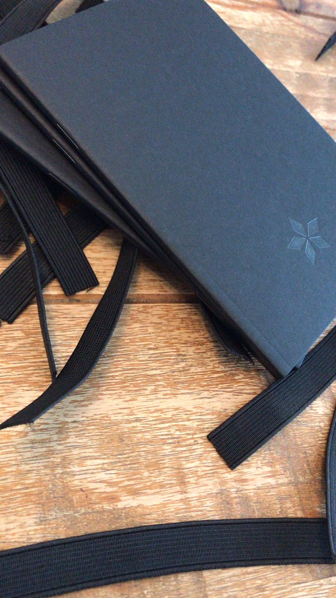 dkstrcollection's tweet photo. Working on packaging today
#notebook #sketchbook #pocketdump #sketchdaily #draw #graphicdesign #stationeryaddict #handlettering #typography #explore #createexplore #plotyouradventures #creative #bujo #darkstarnotebooks #createcommune #edc #plan #todo #motivate #fieldnotes https://t.co/AkOeq8Ydkr