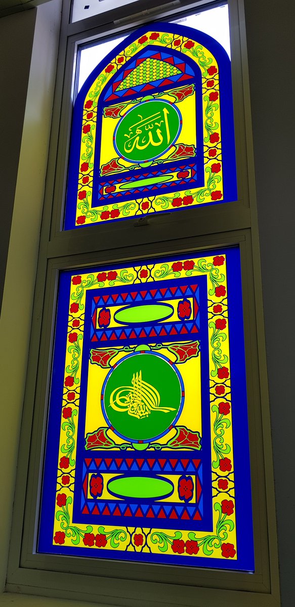 FreebirdKeith's tweet photo. Here's a picture of a stained glass windows I did for Banbury Mosque recently. If you're interested in something similar then give Lois a call on 01295 275040. https://t.co/mBxE1qmzuU