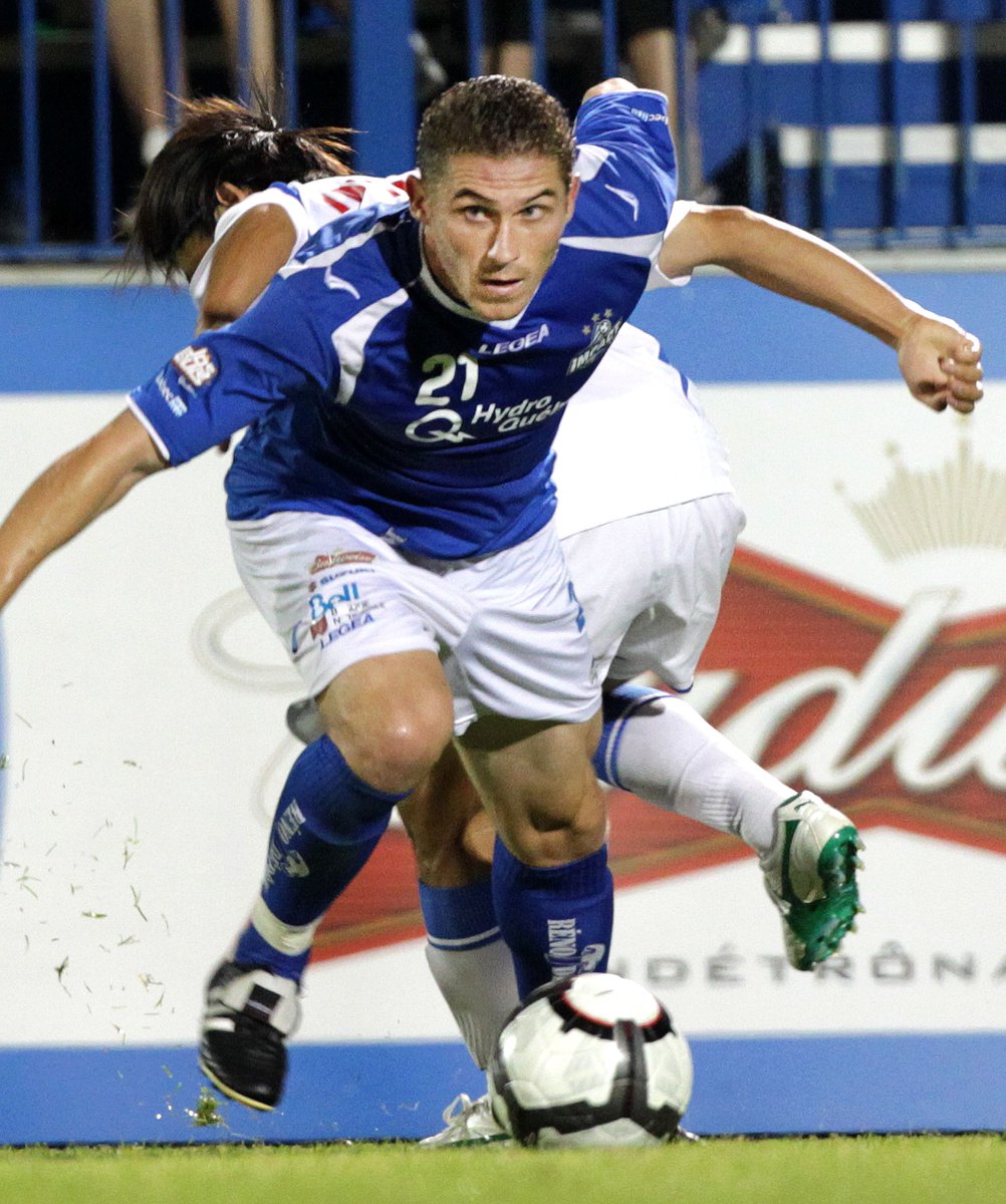 cfmontreal's tweet photo. Le défenseur français Philippe Billy Joueur par excellence et Joueur défensif de l'année de l'Impact en 2010.
#IMFC #IMFC25 #TBT #TBThursday https://t.co/urMs30fftw