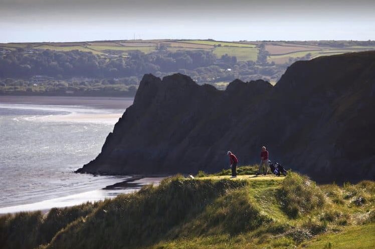 PennardGolfClub's tweet image. *COMPETITION TIME*Guess the hole that our Head Professional @PennardProShop is teeing off for a chance to win a free 4-ball worth £260.
Comment with your answer, Retweet and Like for a chance to win the prize.
Winner announced 30/11/2018 #Competition #CompetitionTime #prize