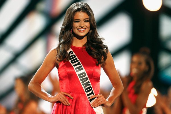 JulianMauricio's tweet photo. "Impose your limitations on the world before the world imposes its limitations on you." — @MadisonNipe, Miss South Dakota USA 2018 #wordstoliveby https://t.co/2WZietI8go