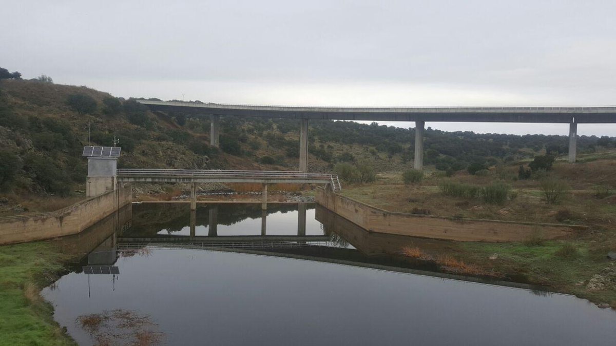 siraguadiana's tweet photo. #SAIH @CH_Guadiana Estaciones de aforo: Tienen como objeto principal el conocer la medida de caudales o niveles (con el fin de deducir los caudales circulantes), en la red hidrográfica. 
https://t.co/BlB14kc2hf https://t.co/ZORk3IZ6QT