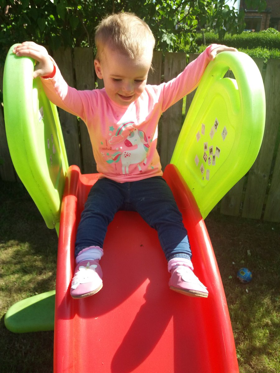 staceyhillhouse's tweet image. my daughter loves her  @inchblue  shoes there super comfy  she even threw them in the bath with her e at one point  she ha worn them on trampoline  at toddlers and in the garden she even wore them on pebbles and they didn't hurt her feet