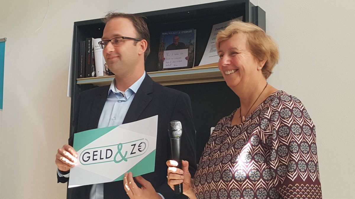WelzijnMeierij's tweet photo. Wij zijn trots met de opening van "Geld&amp;Zo" door wethouder @MennoRoozendaa1 bij @WelzijnMeierij #werkplaatsfinancien #gratisinloop #vragenovergeld #formulieren @GemMeierijstad https://t.co/Wx0SiiHkvQ