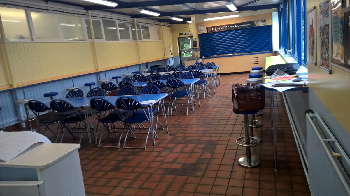 AbmCardiff's tweet photo. Transforming education dining !!!😍 https://t.co/isi4nEbRpK