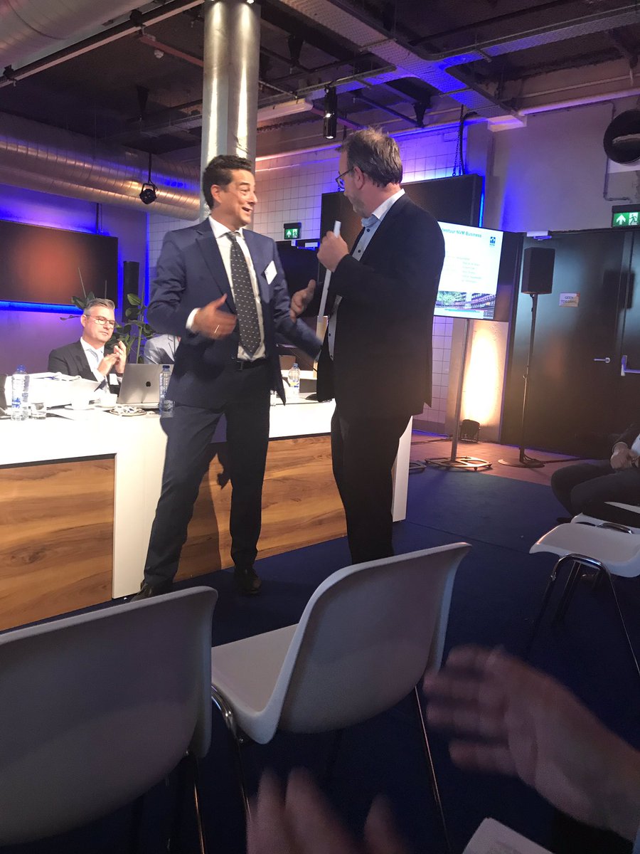 ankebodewes's tweet photo. NVM Business huldigt haar  leden die 25 jaar actief lid zijn en mooie verhalen vertellen over wat ze hebben meegemaakt. Mooi! https://t.co/yZC1cYZKEZ