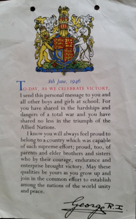 ReadingFriends_'s tweet photo. .@ToonLibraries introduced us to #ReadingFriend Ann - who like all children alive during the war received a letter from the King to mark the end of WW2. Head to our website to find out more about Ann. https://t.co/wPOR8zpBCT #ThursdayThoughts https://t.co/yYZyUiCMww