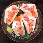 美味しそう!高円寺のお店にある、イチゴのフルーツサンドです!