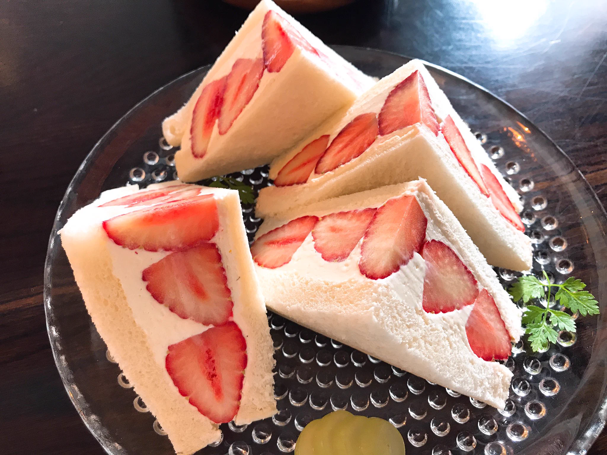 美味しそう！高円寺のお店にある、イチゴのフルーツサンドです！