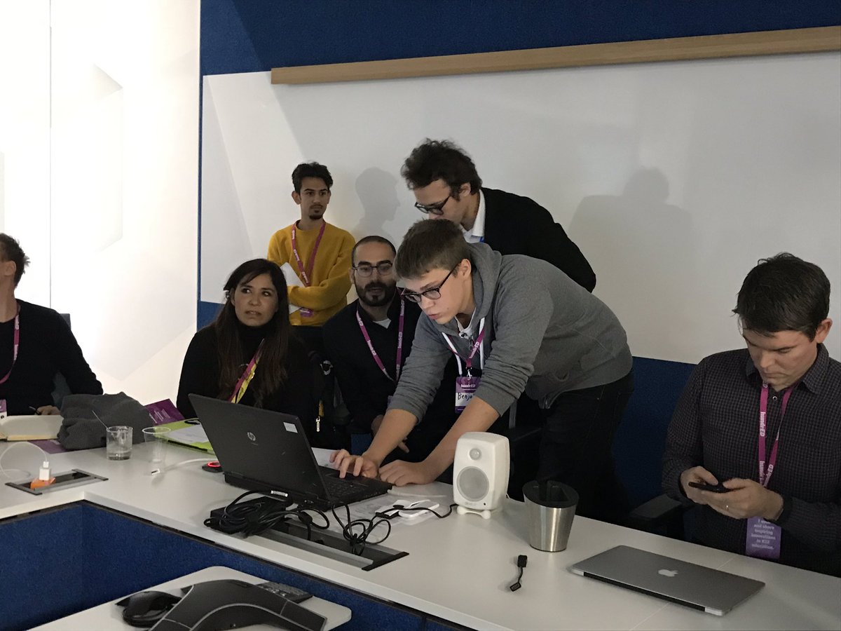 AnttiSankala's tweet photo. #studentagents in action 💪👍#HundrEdSummit https://t.co/t2zvqjoCB3