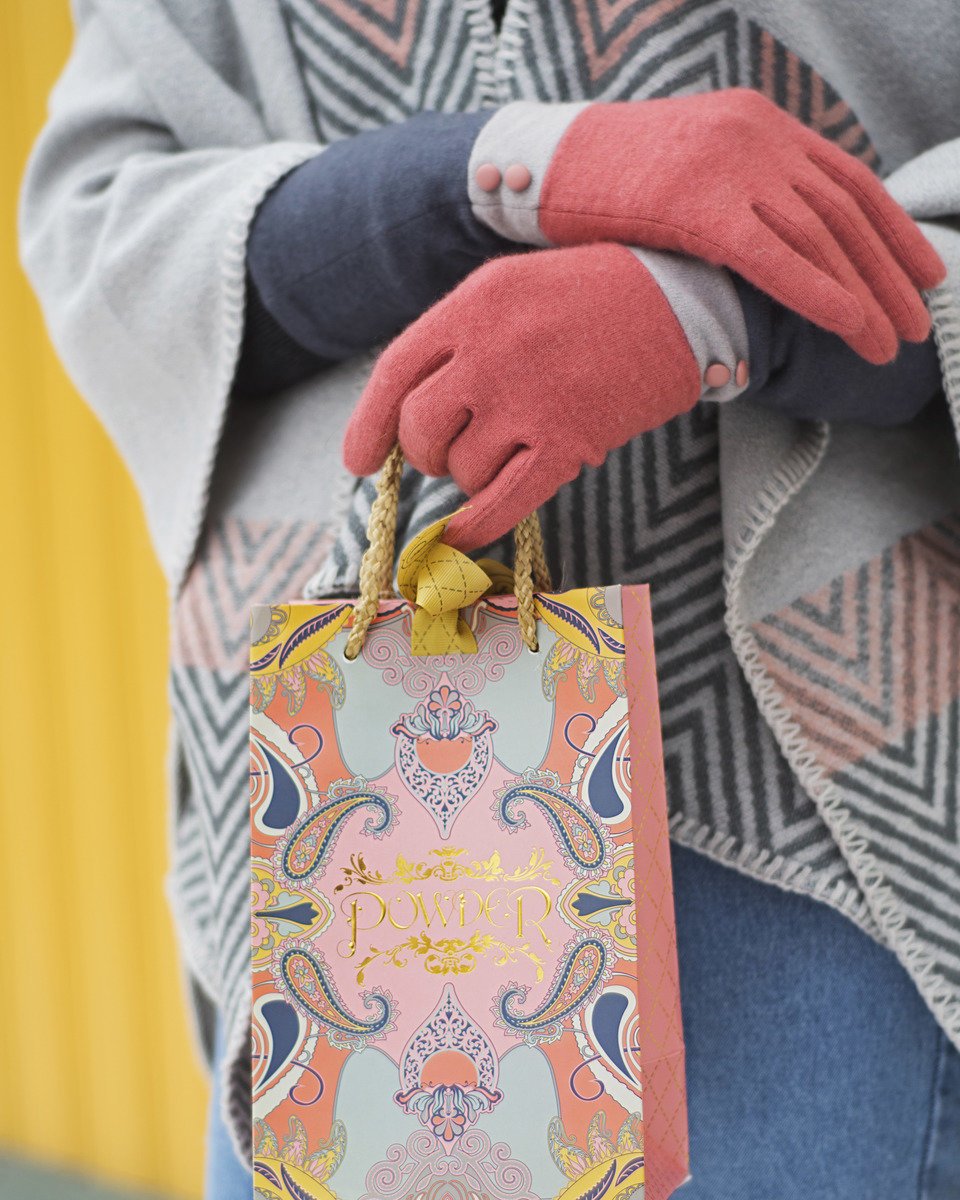 Delighted to announce that you can now purchase <a href="/powder_uk/">Powder UK</a> accessories on my Swank stall <a href="/altrinchammkt/">Altrincham Market</a> everything is so gorgeous I want to keep it for myself - and don't get me started on the packaging! #altrincham #powderuk #winteraccessories