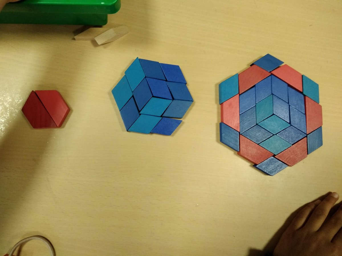 Simon_Gregg's tweet image. Growing shapes, with pattern blocks
#visualpatterns