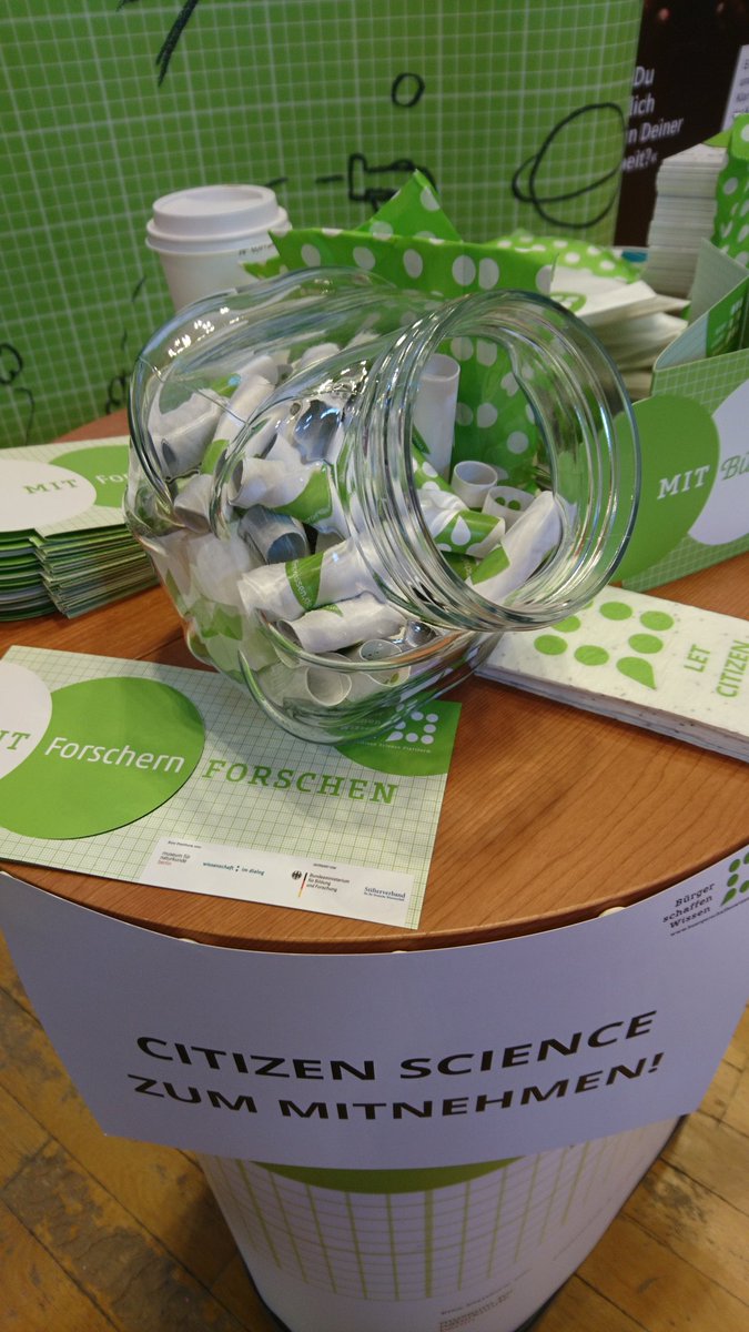 #CitizenScience zum Mitnehmen. Wie Glückskekse. Nur besser. ;) Wir freuen uns auf euren Besuch an unserem Stand in der Aula. #fwk18